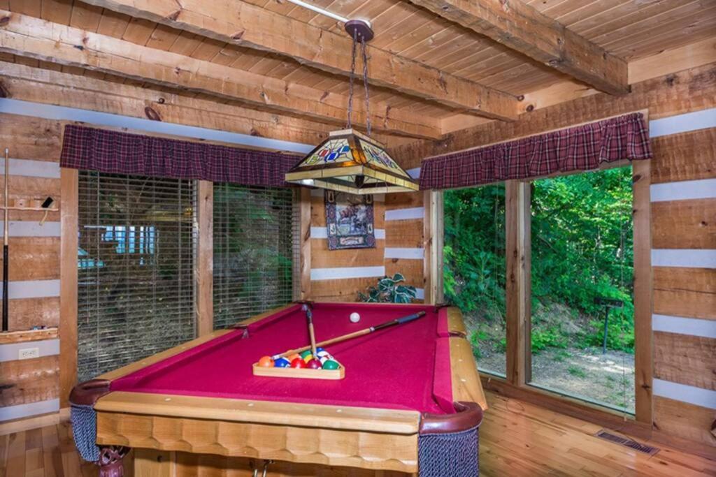 View! Private! Hot Tub,Pool Table,Fireplace,Relax! 세비어빌 외부 사진