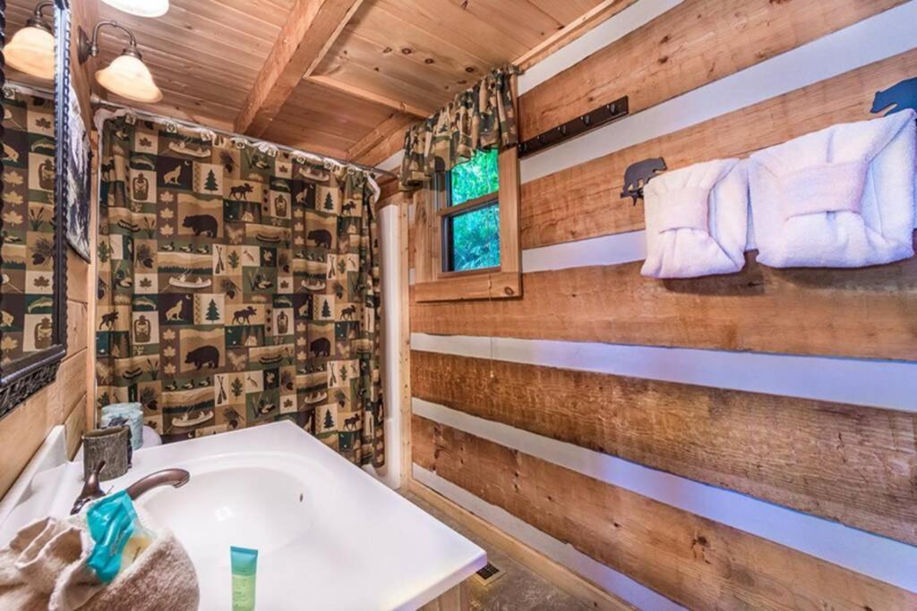 View! Private! Hot Tub,Pool Table,Fireplace,Relax! 세비어빌 외부 사진